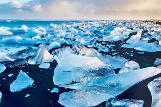 Diamond Beach Black Sand Beach Sparkly Icebergs Sunset Iceland.