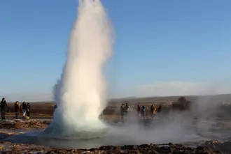 Geysir Geyser Erupting Visitors Iceland Large